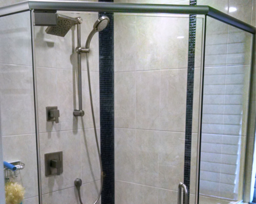 Residential Glass: Custom Shower