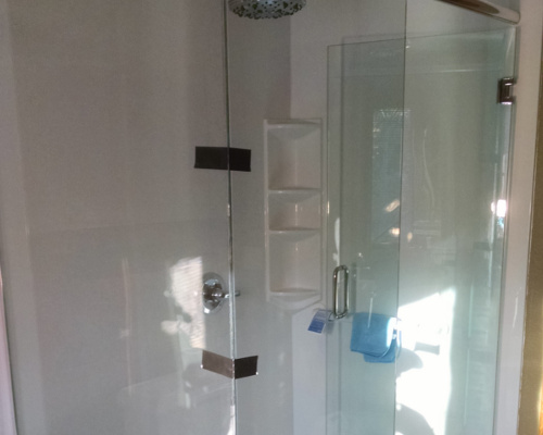 Residential Glass: Custom Shower